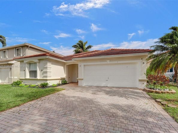 3371 SW 51st St, Hollywood FL 33312
