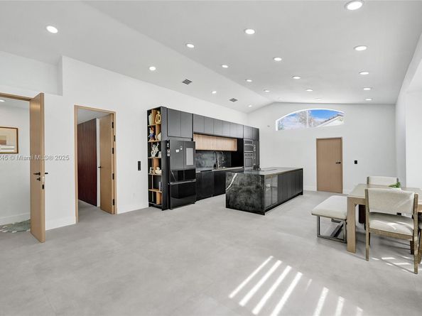3371 SW 51st St, Hollywood FL 33312