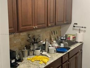 1720 SW 87th Ave, Miami FL 33165