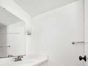 7620 Carlyle Ave 606, Miami Beach FL 33141