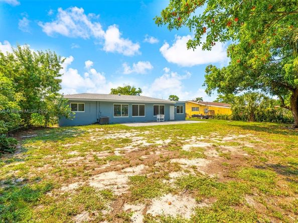 640 E Melrose Cir, Fort Lauderdale FL 33312