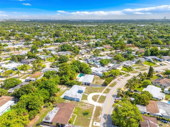 640 E Melrose Cir, Fort Lauderdale FL 33312
