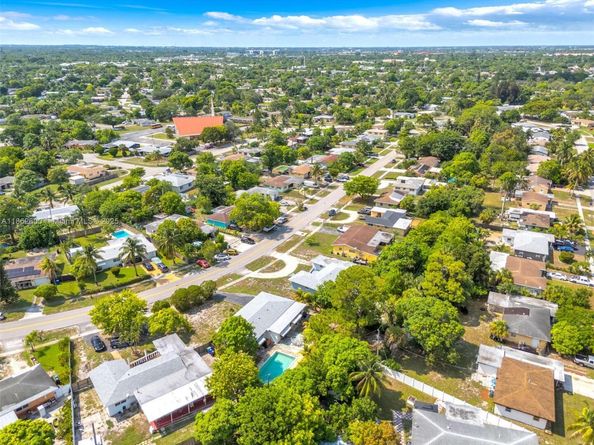 640 E Melrose Cir, Fort Lauderdale FL 33312