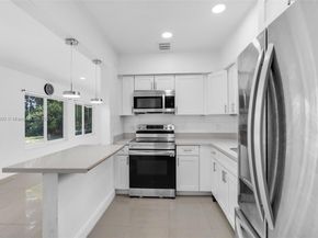 640 E Melrose Cir, Fort Lauderdale FL 33312