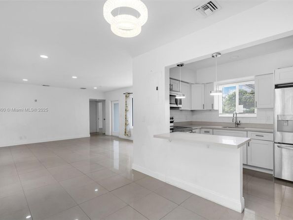 640 E Melrose Cir, Fort Lauderdale FL 33312