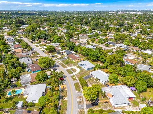 640 E Melrose Cir, Fort Lauderdale FL 33312