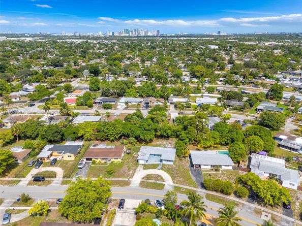 640 E Melrose Cir, Fort Lauderdale FL 33312