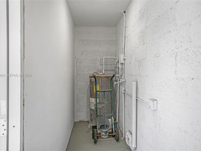 661 NW 191st St, Miami Gardens FL 33169