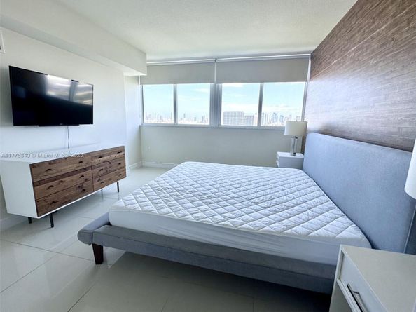 1861 NW S River Dr 2608, Miami FL 33125