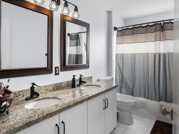 Undisclosed Address #A11833811, Miramar FL 33027