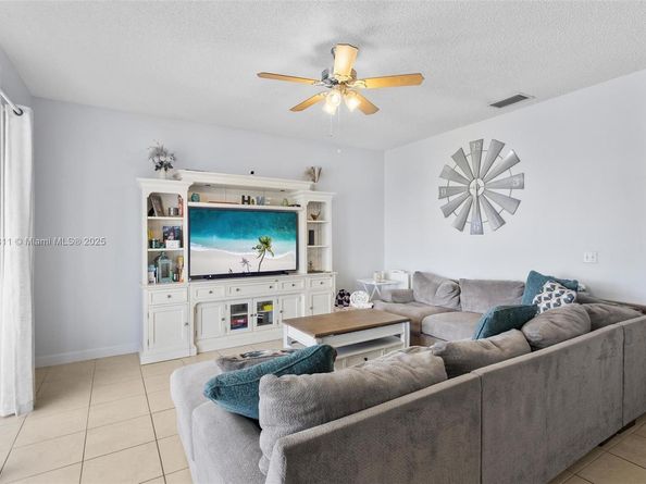 Undisclosed Address #A11833811, Miramar FL 33027
