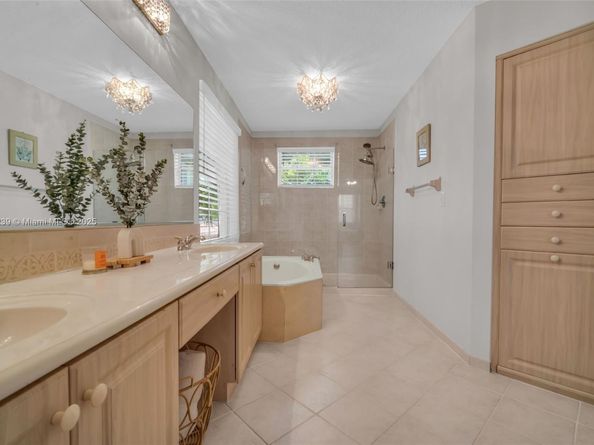 9003 Alexandra Cir, Wellington FL 33414