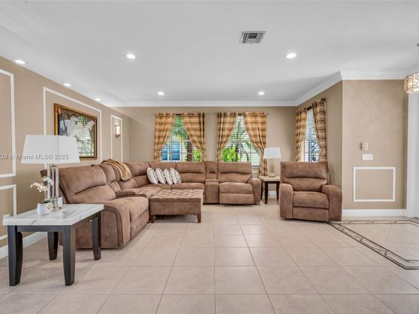 9003 Alexandra Cir, Wellington FL 33414