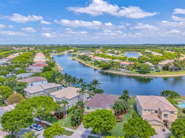 9003 Alexandra Cir, Wellington FL 33414