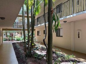 8015 SW 107th Ave 220, Miami FL 33173