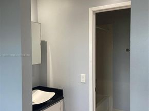 9849 Nob Hill Ln 9849, Sunrise FL 33351