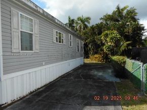 1901 SW 87th Ter, Davie FL 33324