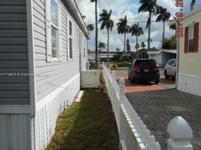 1901 SW 87th Ter, Davie FL 33324
