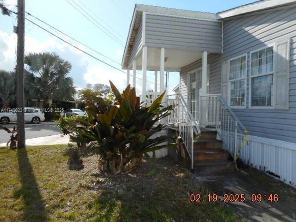 1901 SW 87th Ter, Davie FL 33324