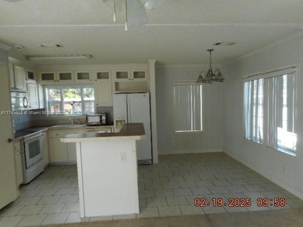 1901 SW 87th Ter, Davie FL 33324