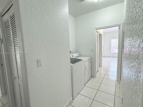 25 Ludlam Dr, Miami Springs FL 33166