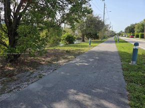25 Ludlam Dr, Miami Springs FL 33166