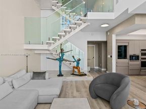 90 SW 3rd St PH15, Miami FL 33130