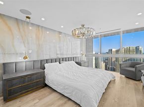 90 SW 3rd St PH15, Miami FL 33130