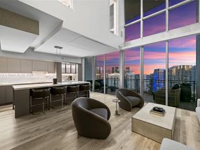 90 SW 3rd St PH15, Miami FL 33130