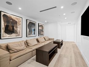 90 SW 3rd St PH15, Miami FL 33130