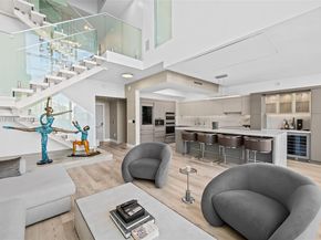 90 SW 3rd St PH15, Miami FL 33130