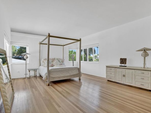 5861 La Gorce Dr, Miami Beach FL 33140