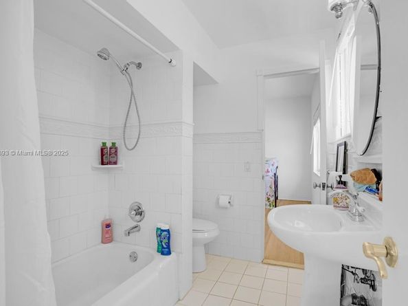 5861 La Gorce Dr, Miami Beach FL 33140