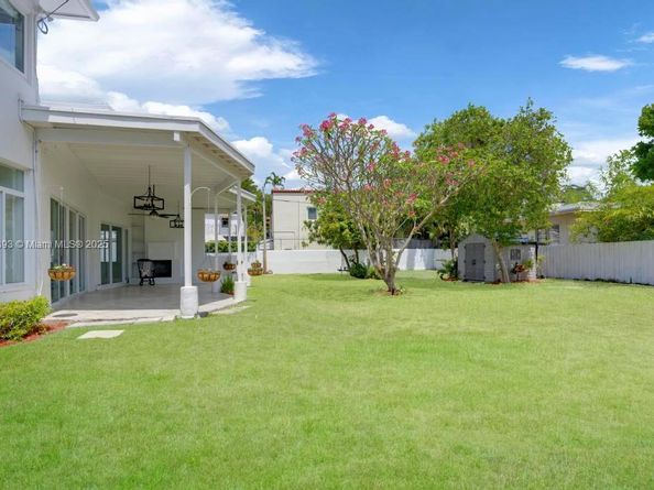 5861 La Gorce Dr, Miami Beach FL 33140