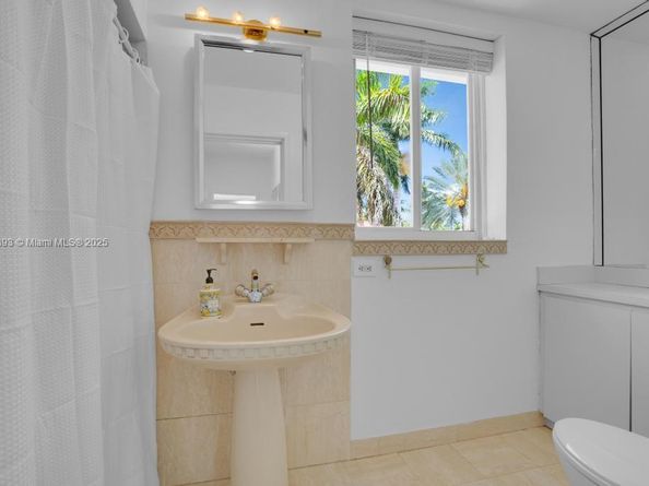 5861 La Gorce Dr, Miami Beach FL 33140