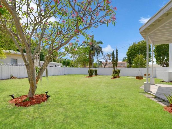 5861 La Gorce Dr, Miami Beach FL 33140