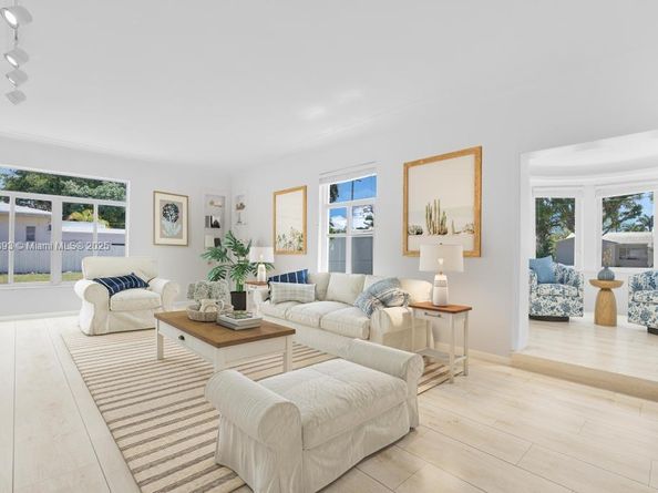 5861 La Gorce Dr, Miami Beach FL 33140