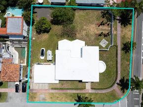 5861 La Gorce Dr, Miami Beach FL 33140