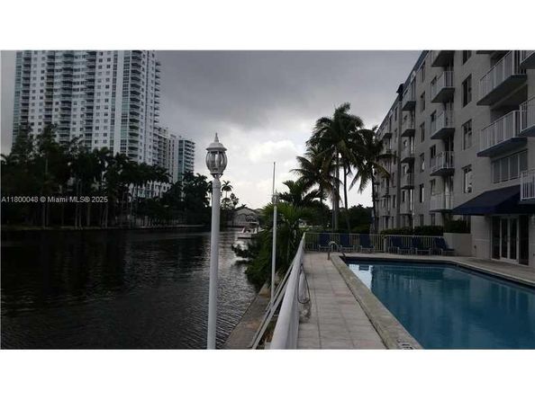 1720 NW N River Dr 113, Miami FL 33125