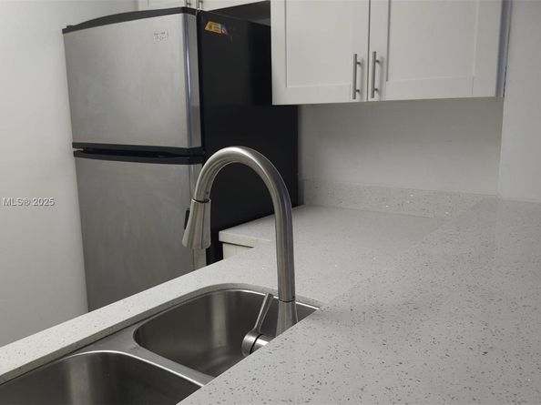1720 NW N River Dr 113, Miami FL 33125