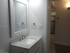 1720 NW N River Dr 113, Miami FL 33125