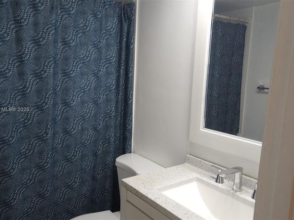 1720 NW N River Dr 113, Miami FL 33125