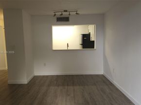 1720 NW N River Dr 113, Miami FL 33125