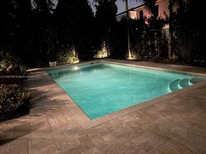 617 NE 191st St, Miami FL 33179