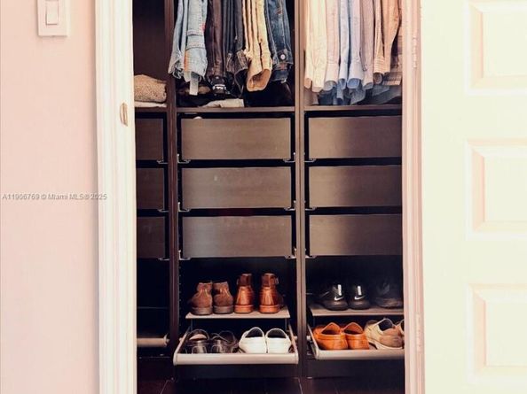 617 NE 191st St, Miami FL 33179