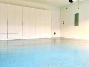 617 NE 191st St, Miami FL 33179