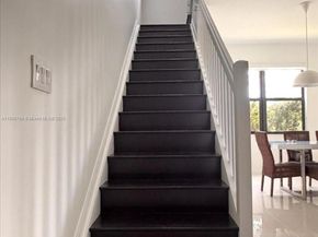 617 NE 191st St, Miami FL 33179