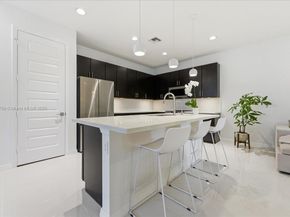 617 NE 191st St, Miami FL 33179