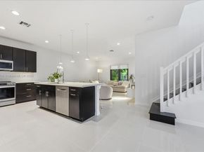 617 NE 191st St, Miami FL 33179