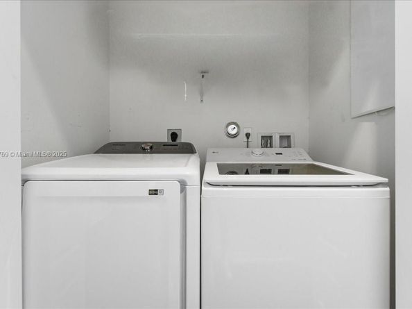 617 NE 191st St, Miami FL 33179